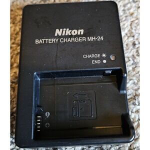 Original Nikon MH-24 Charger